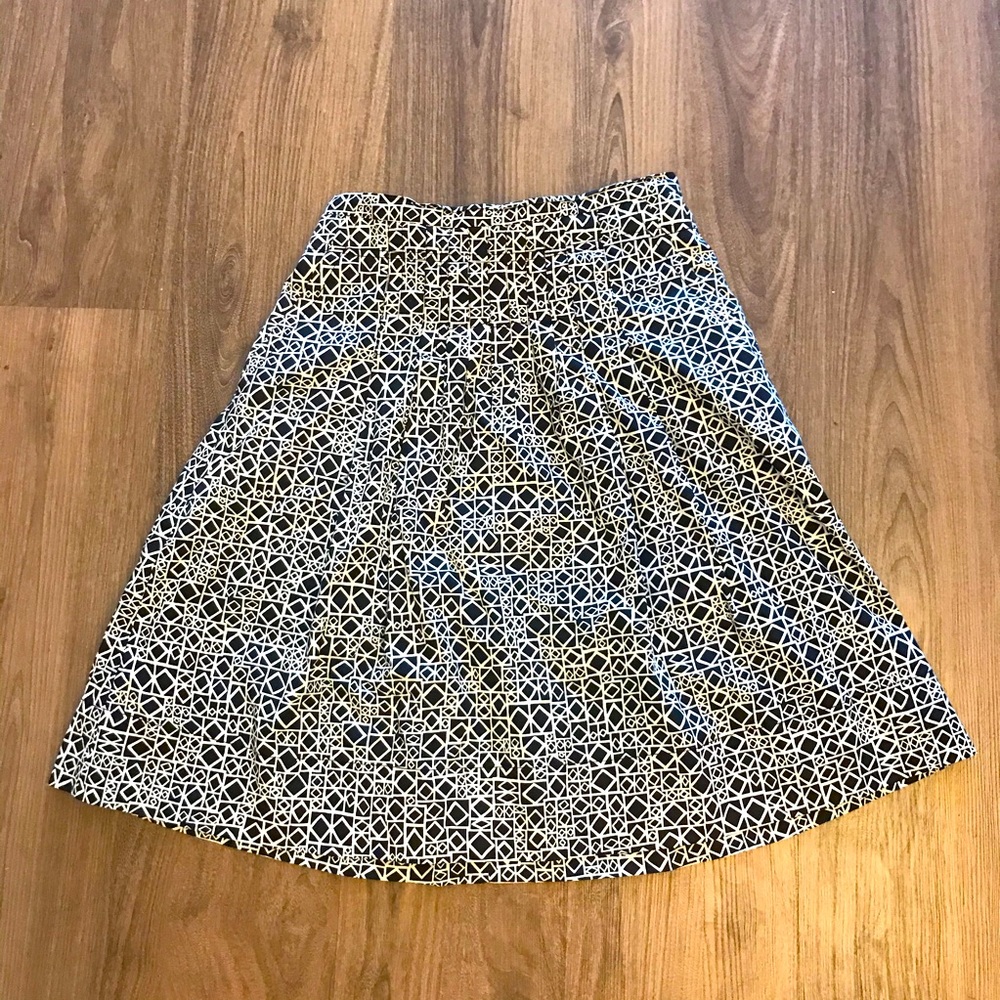 BCBGMaxAzria black and white African print skirt